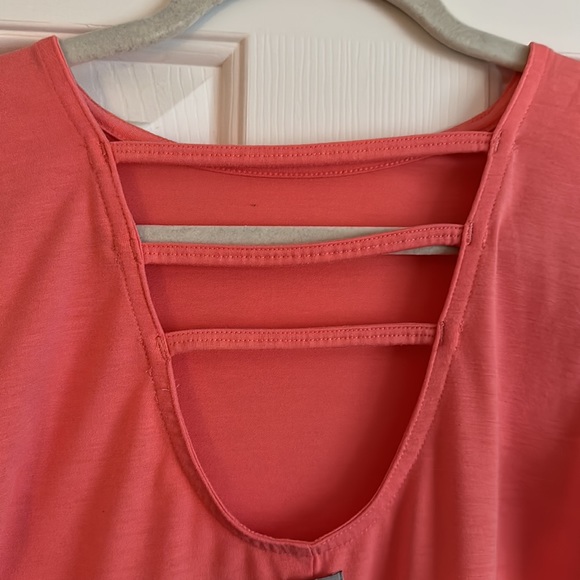 Columbia Essential Elements Omni-wick short sleeve shirt, size XS - Picture 3 of 5